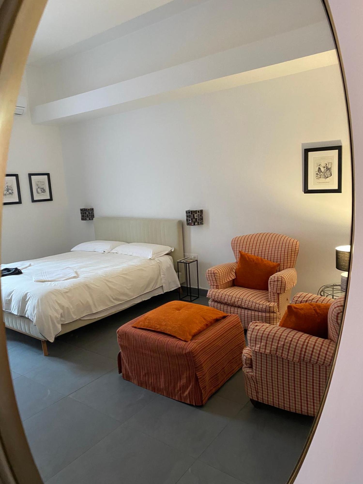 Janare - Rooms & Terrace Neapol Zewnętrze zdjęcie