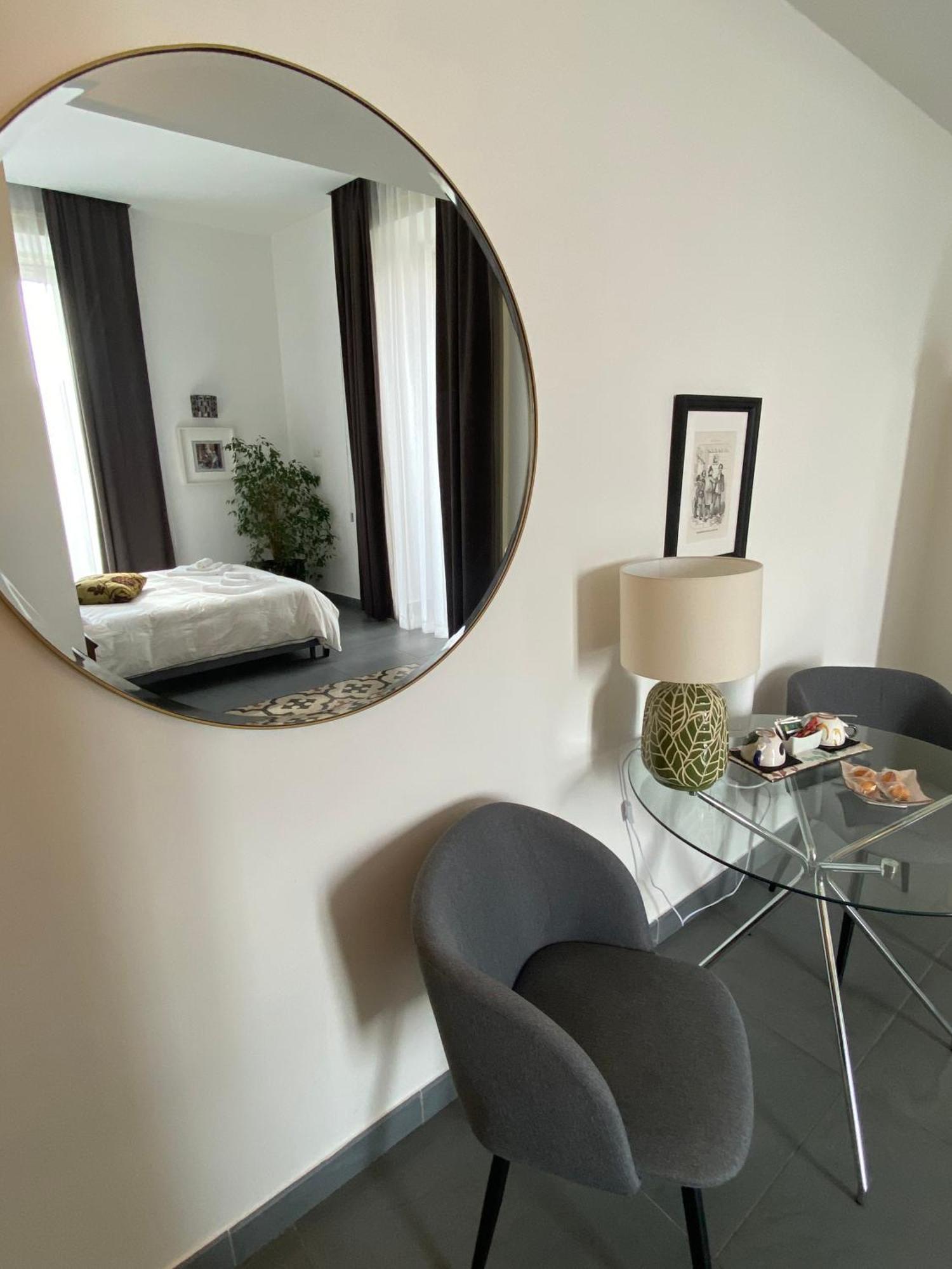 Janare - Rooms & Terrace Neapol Zewnętrze zdjęcie